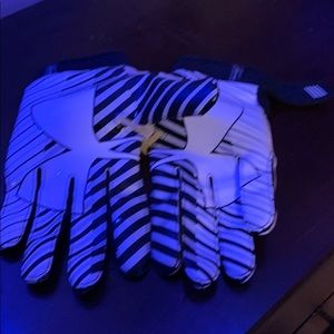 Under armor football gloves